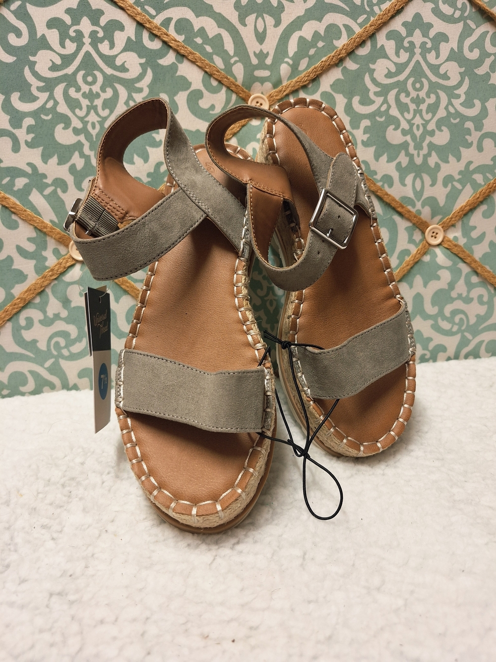 NWT Women's Taupe Espadrille Platform Sandals Sz 7.5 - Picture 14 of 16